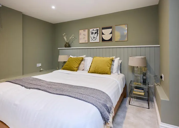 The Brondesbury Park - Sparkling 3Bdr Flat With Garden