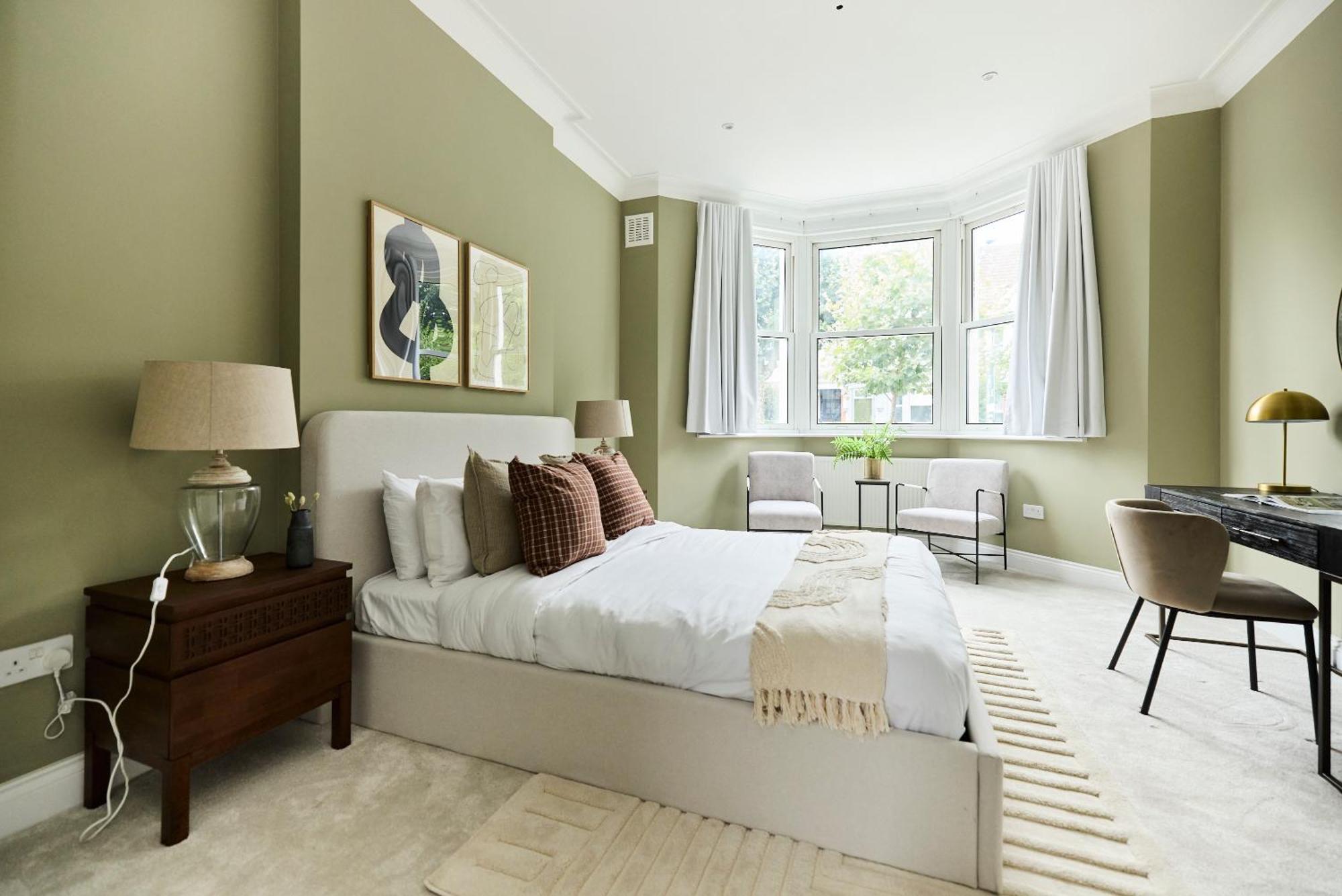 The Brondesbury Park - Sparkling 3bdr Flat With Garden Apartment London