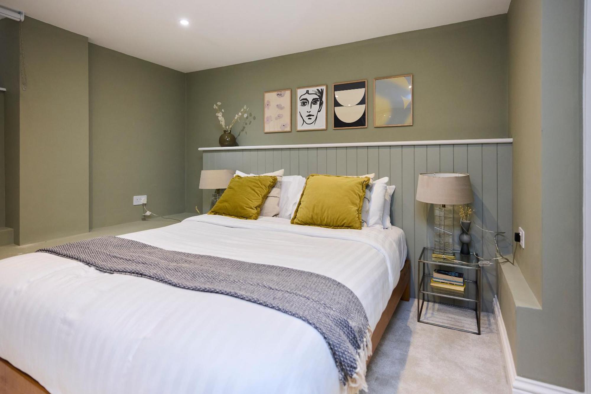 The Brondesbury Park - Sparkling 3bdr Flat With Garden London