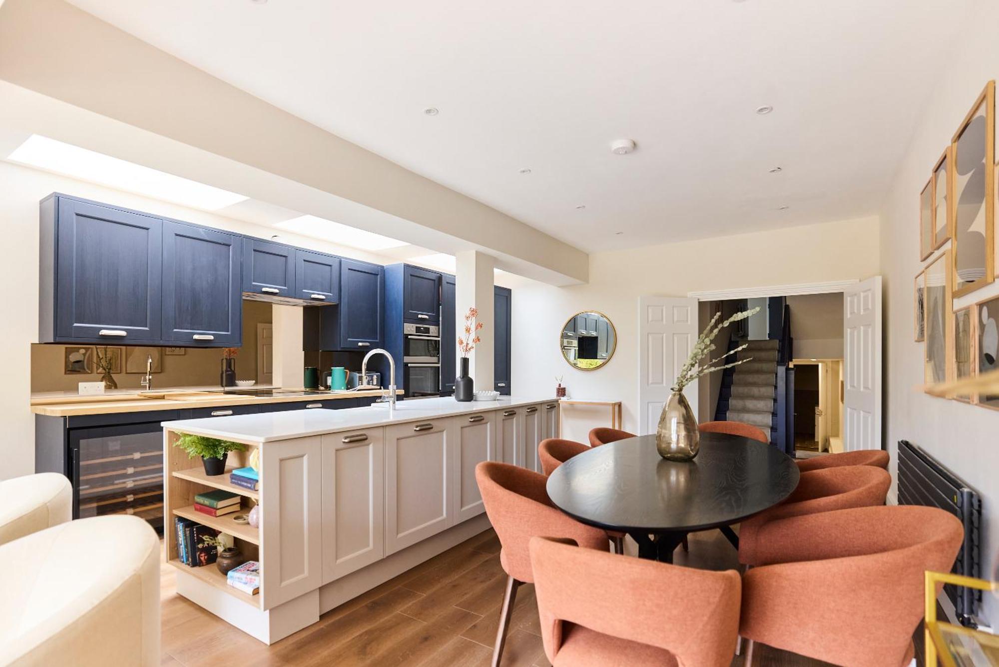 The Brondesbury Park - Sparkling 3bdr Flat With Garden * London