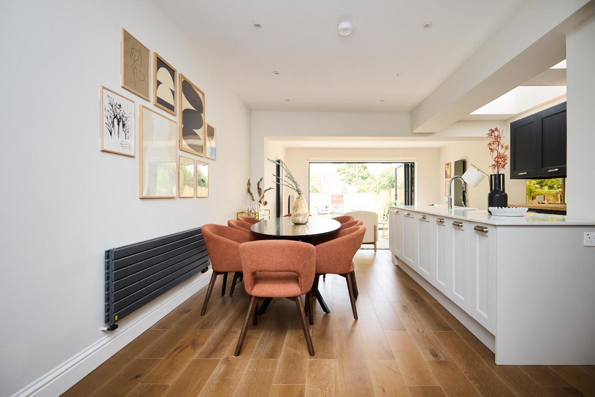 The Brondesbury Park - Sparkling 3bdr Flat With Garden Apartment *