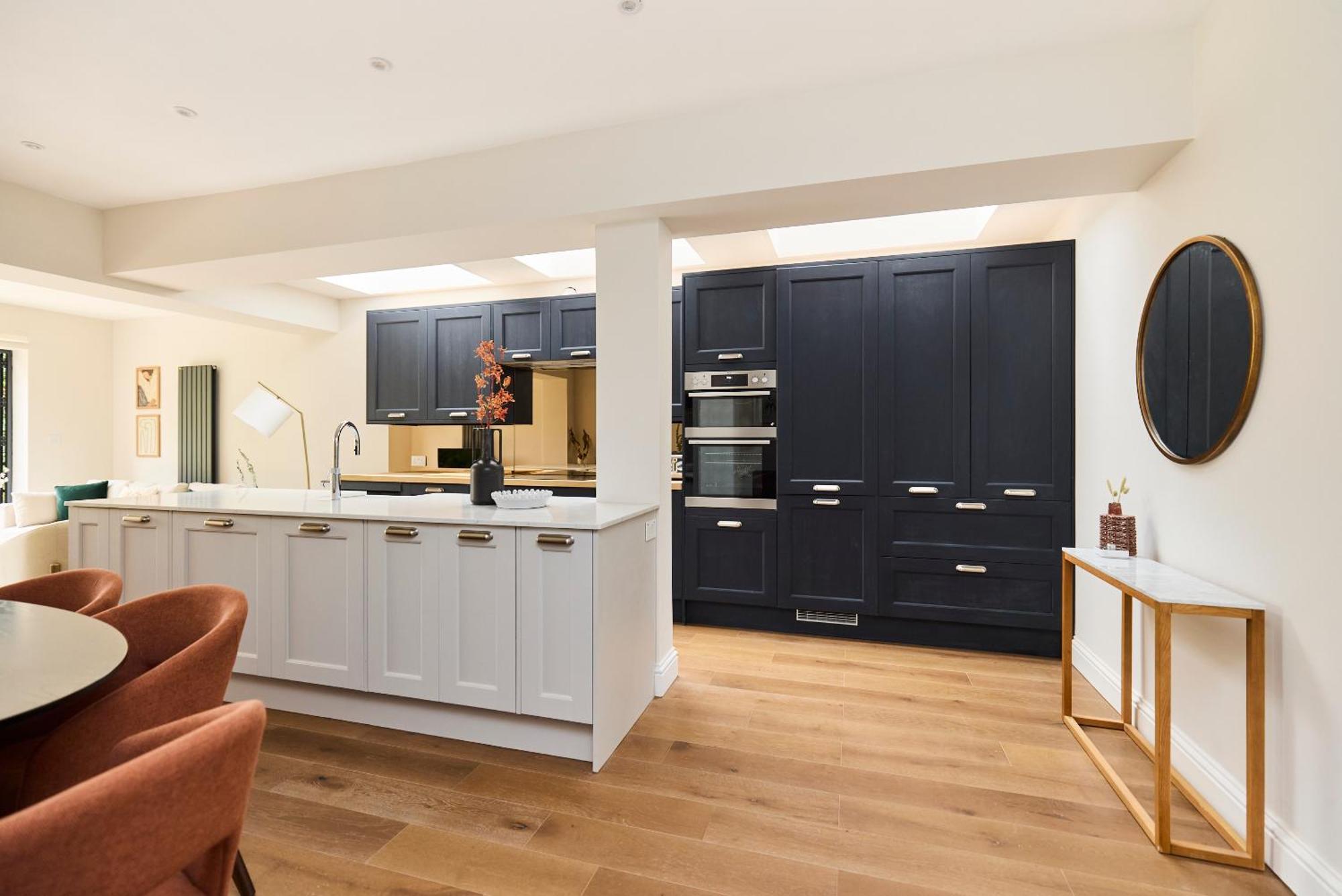 The Brondesbury Park - Sparkling 3bdr Flat With Garden Apartment
